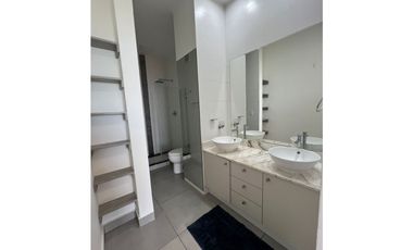 Venta de apartamento en Av Balboa - Ph Element Remodelado p/inversion