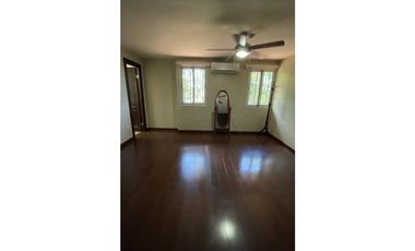 CONDADO DEL REY / REMODELADA / 3 HABITACIONES / 157m2 / 2 NIVELES