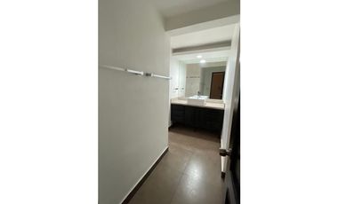 CONDADO DEL REY / REMODELADA / 3 HABITACIONES / 157m2 / 2 NIVELES