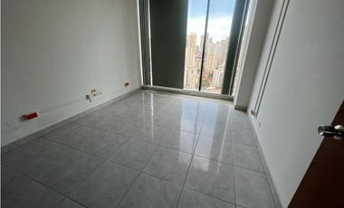 OFICINA / MARBELLA / TORRE PLAZA BANCO GENERAL / 350m2 / CON DIVISION