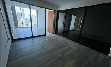 OFICINA / MARBELLA / TORRE PLAZA BANCO GENERAL / 350m2 / CON DIVISION