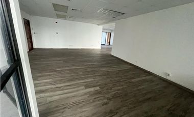 OFICINA / MARBELLA / TORRE PLAZA BANCO GENERAL / 350m2 / CON DIVISION