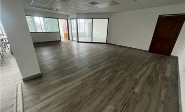 OFICINA / MARBELLA / TORRE PLAZA BANCO GENERAL / 350m2 / CON DIVISION