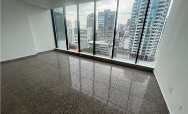 OFICINA / CALLE 50 / PH GLOBAL PLAZA / 358m2 / CON DIVISIONES