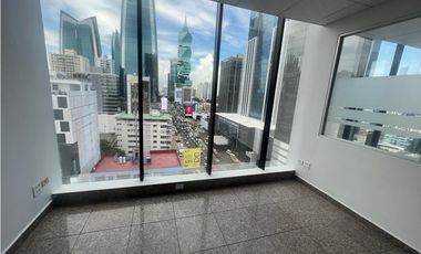 OFICINA / CALLE 50 / PH GLOBAL PLAZA / 358m2 / CON DIVISIONES