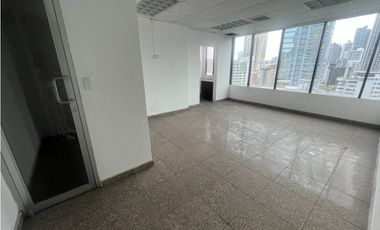 OFICINA / CALLE 50 / PH GLOBAL PLAZA / 358m2 / CON DIVISIONES