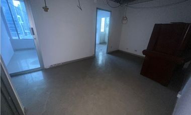 OFICINA / CALLE 50 / PH GLOBAL PLAZA / 110m2 / CON DIVISIONES