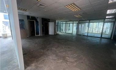OFICINA / CALLE 50 / PH GLOBAL PLAZA / 500m2 / CON DIVISIONES