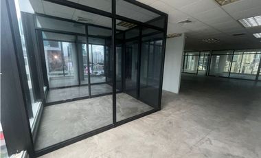 OFICINA / CALLE 50 / PH GLOBAL PLAZA / 500m2 / CON DIVISIONES