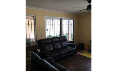 VENTA CASA DUPLEX EN BRISAS DEL GOLF