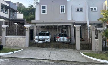 VENTA CASA DUPLEX EN BRISAS DEL GOLF