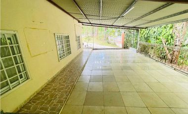 ALQUILER CASA  EN BOQUETE DE 1,264. METROS