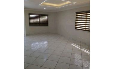 VENDO CASA EN ARRAIJAN EN VILLAS EL CARRIZAL