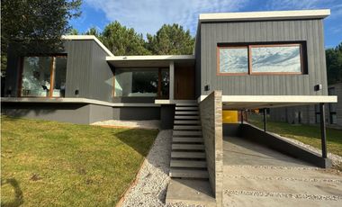 CASA EN VENTA  COSTA ESMERALDA -RESIDENCIAL I-280