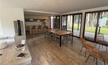 CASA EN VENTA  COSTA ESMERALDA -RESIDENCIAL I-280