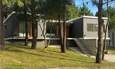 CASA EN VENTA  COSTA ESMERALDA -RESIDENCIAL I-280