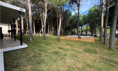 CASA EN VENTA  COSTA ESMERALDA -RESIDENCIAL I-280