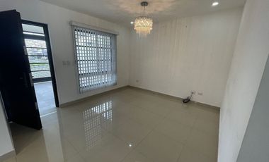 CASA EN RENTA CON ALBERCA EN CUMBRES MONTENOVA  - GARCIA NL.