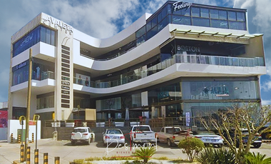 Venta de local con Inquilino (U-niform), Zavaleta Center