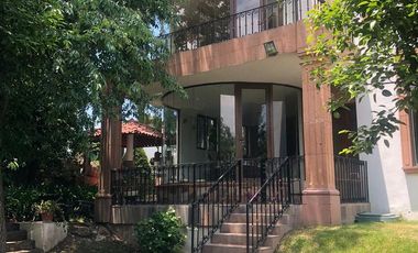 VENTA DE CASA EN FRACCIONAMIENTO EX HACIENDA BARBOSA EN ZINACANTEPEC