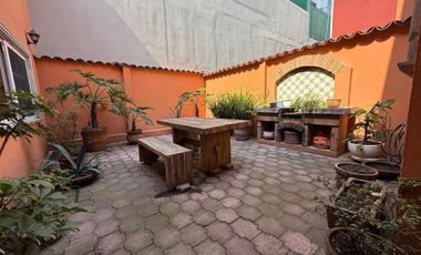 Lomas Hipódromo  hermosa casa en calle cerrada