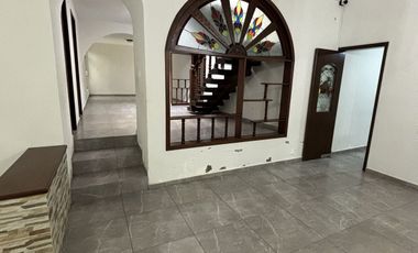 Casa en venta en el corazón de Fracc. Coapexpan- Doble habitación en planta baja