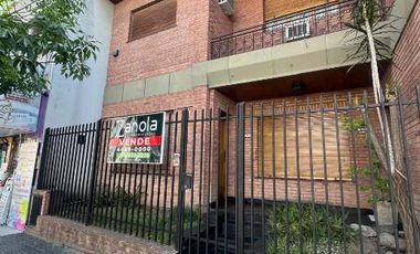 Casa para 2 Familias en venta en Moron Sur