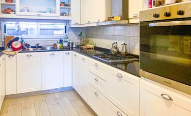 Casa PH en venta en Barrio Luna