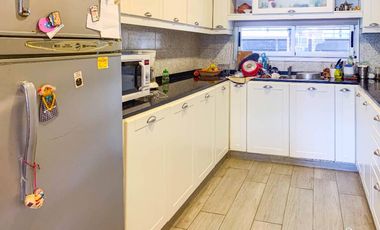 Casa PH en venta en Barrio Luna