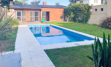 Casa PH en venta en Barrio Luna