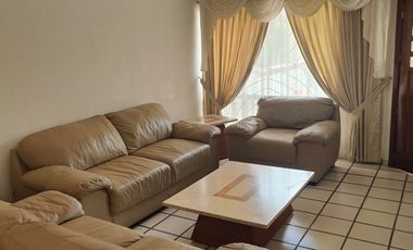 RENTA EXCELENTE CASA AMUEBLADA CHAPALITA LAS FUENTES