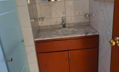 RENTA EXCELENTE CASA AMUEBLADA CHAPALITA LAS FUENTES