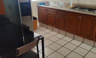 RENTA EXCELENTE CASA AMUEBLADA CHAPALITA LAS FUENTES
