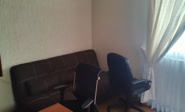 RENTA EXCELENTE CASA AMUEBLADA CHAPALITA LAS FUENTES