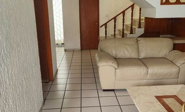 RENTA EXCELENTE CASA AMUEBLADA CHAPALITA LAS FUENTES