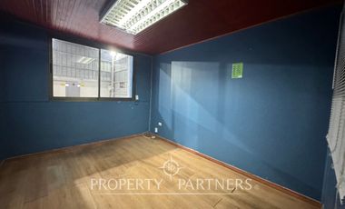 ¡Excelente Oportunidad de Arriendo! Galpón Comercial en Barrio Industrial
