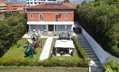 Casa en Venta Ubicado en Sabaneta Codigo 1998