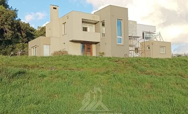 Casa en Arriendo en Condominio Privado Camino Tromen a 10 minutos Fundo el Carmen