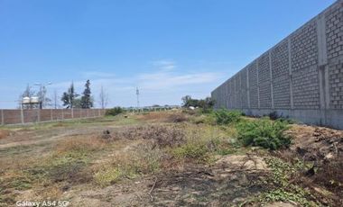 En Venta Amplio Terreno en La Libertad
