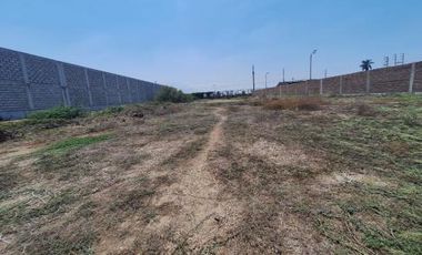 En Venta Amplio Terreno en La Libertad