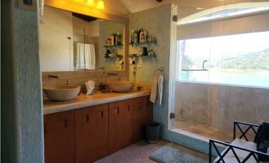 Casa en Renta en Avandaro con Vista al Lago