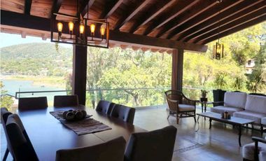 Casa en Renta en Avandaro con Vista al Lago