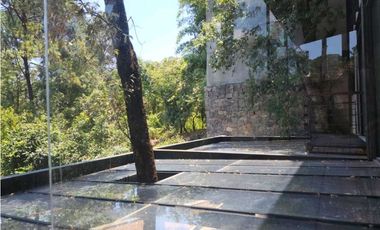 Residencia en Venta en Avandaro Dentro de Exclusivo Fraccionamiento.