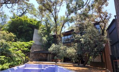 Residencia en Venta en Avandaro Dentro de Exclusivo Fraccionamiento.
