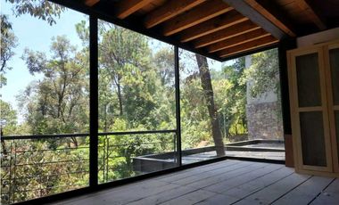 Residencia en Venta en Avandaro Dentro de Exclusivo Fraccionamiento.
