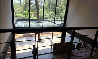 Residencia en Venta en Avandaro Dentro de Exclusivo Fraccionamiento.