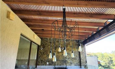 Casa en Renta Dentro de Fraccionamiento en Valle de Bravo