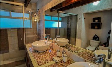 CASA EN RENTA EN VALLE DE BRAVO CON VISTA AL LAGO