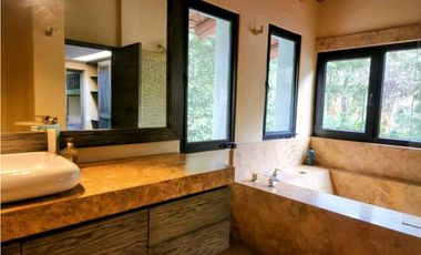 RESIDENCIA CAMPESTRE DE LUJO EN VENTA EN VALLE DE BRAVO