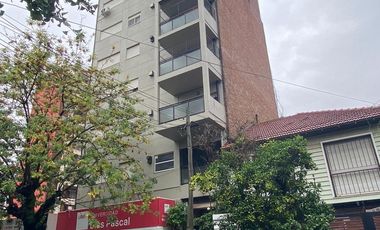 Departamento 2 ambientes en venta en el centro de Quilmes